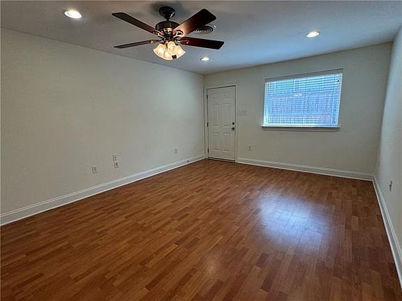 3rd image of 224 30th St