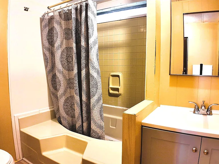 251 Oakdale Dr — Photo 22