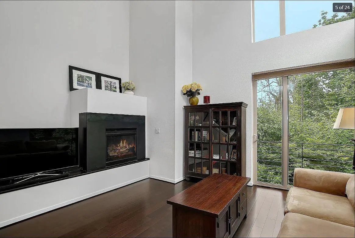 2 bed, 1727 sqft, $3,500 — Photo 2