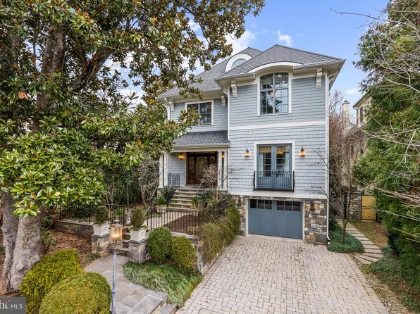 2215 King Pl NW, Washington, DC 20007