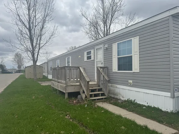 4095 Geranium Ln, Traverse City, MI 49685