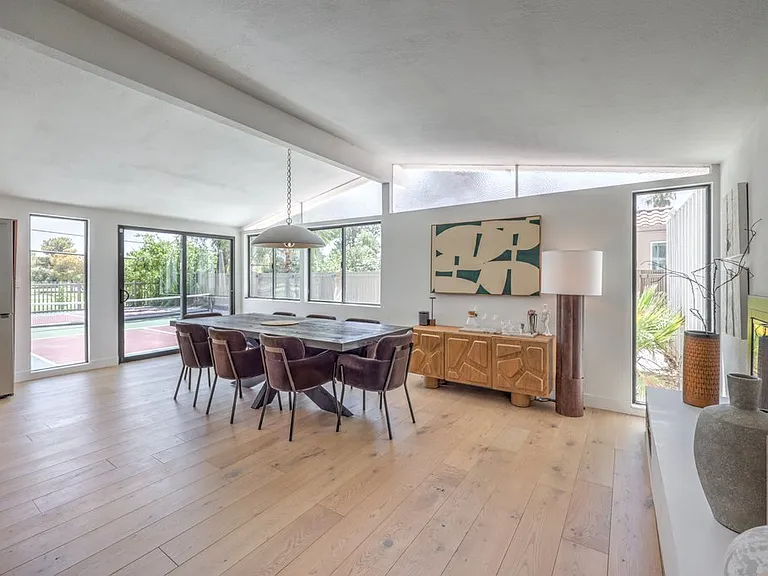 3474 Spencer St — Photo 8