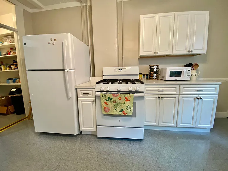 27 Hurd Rd #2 — Photo 5