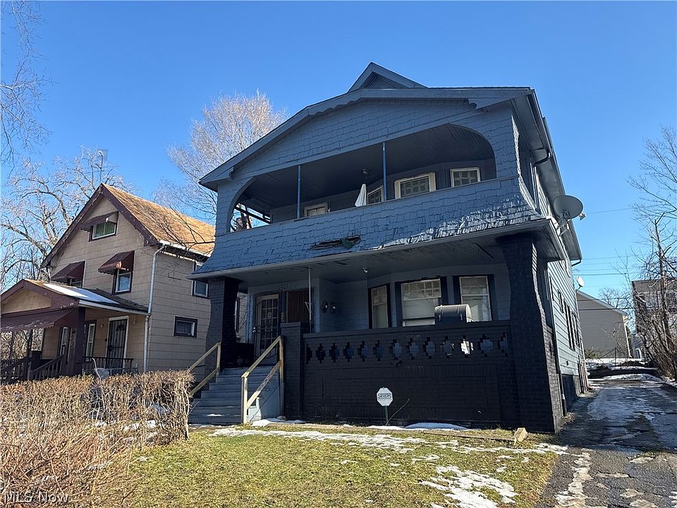 1st image of 3377 E 132nd St