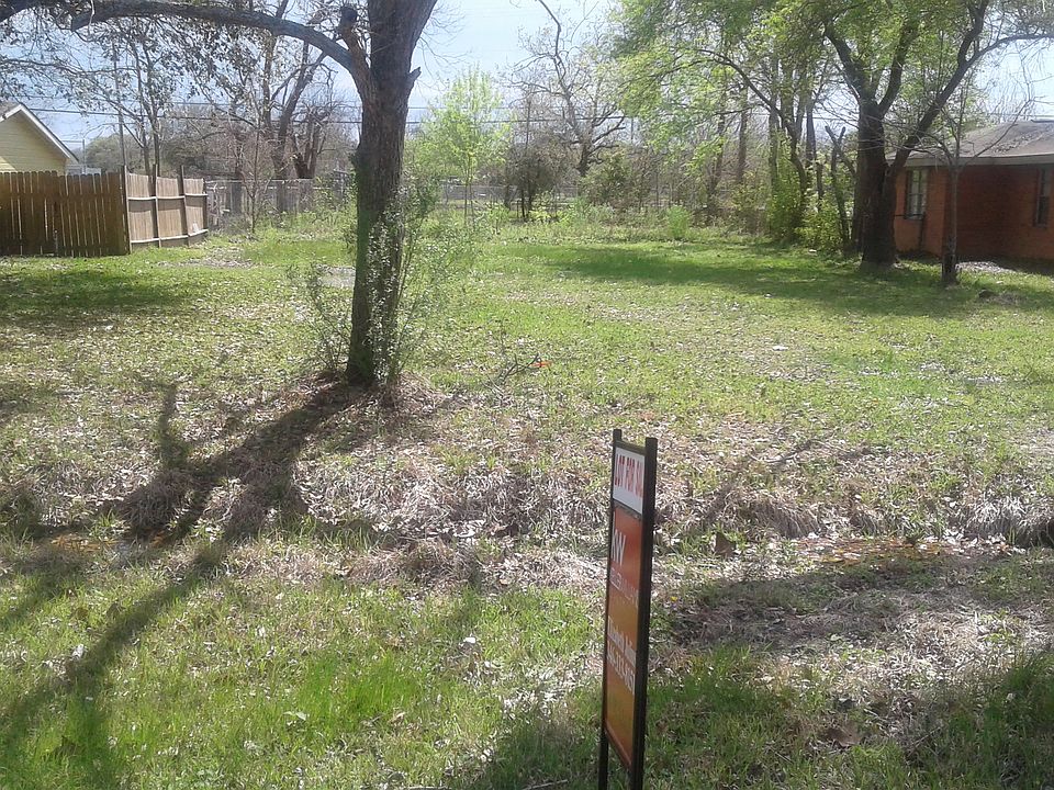 1st image of 3017 McKinney Dr