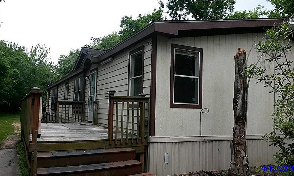 1st image of 2704 W Oak Ave