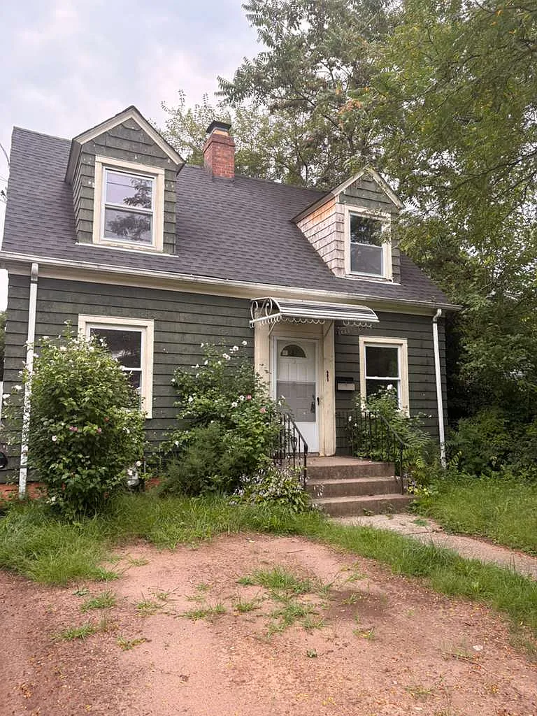 3 bed, 1800 sqft, $2,500 — Photo 2