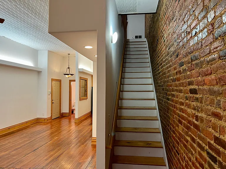 216 N Center St #2 — Photo 11