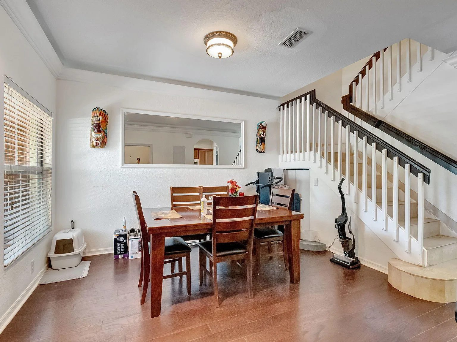 4 bed, 2.5 bath, 1506 sqft, $2,800 — Photo 3