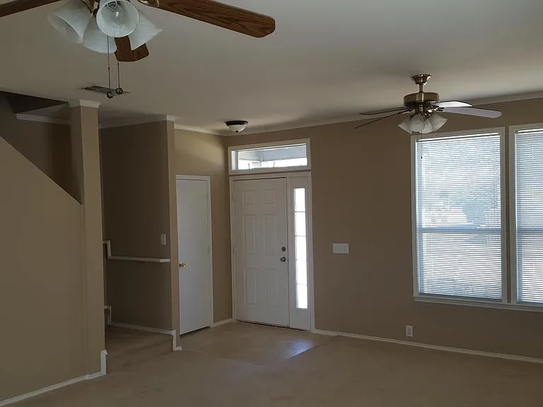 509 Pickens Ln — Photo 5