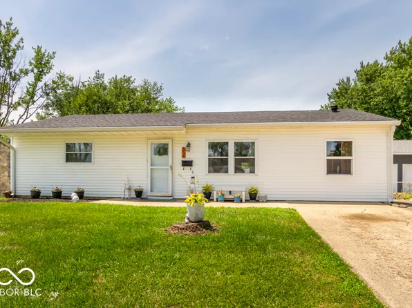 654 Nelson Dr, Mooresville, IN 46158