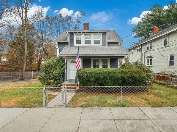 27 Lexington Ave, Hyde Park, MA 02136