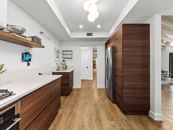 4th image of 2311 Donella Cir