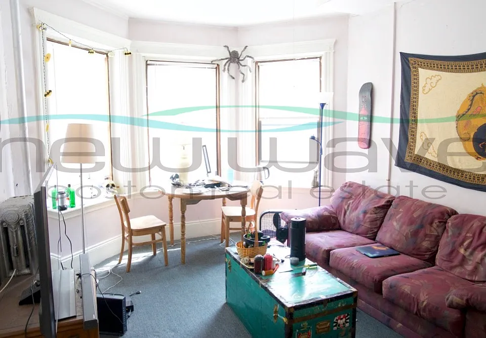 108 Hemenway St #9