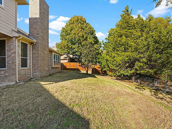 5th image of 5614 Greenway Dr