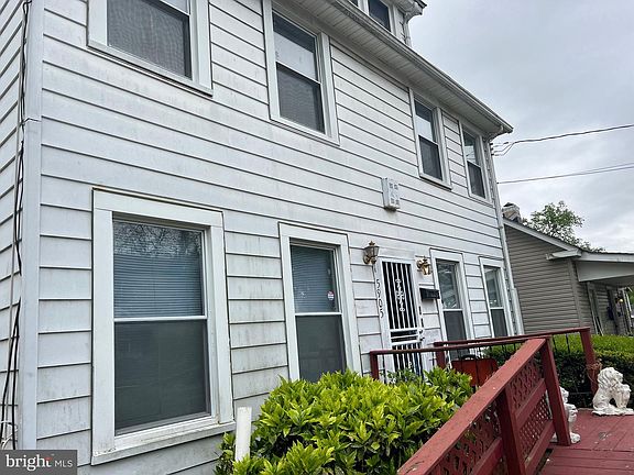2nd image of 5905 Burgundy St