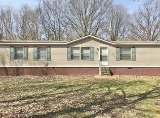 6 Union Church Rd, Trenton, TN 38382