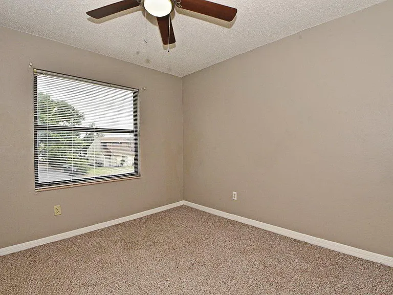 2724 Gray Fox Ln #2724 — Photo 18