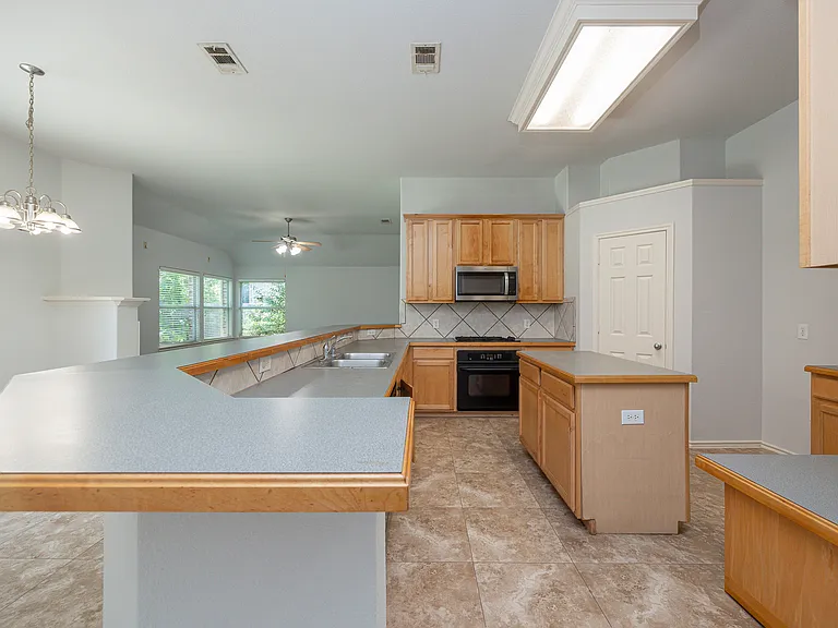 5556 Sky Ridge Dr — Photo 19