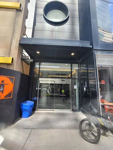 215 Queen St W Photo 1