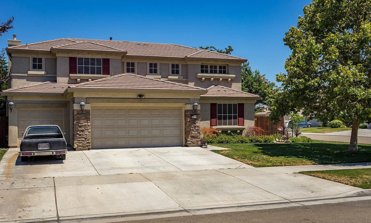 1364 Calhoun Ave photo 1