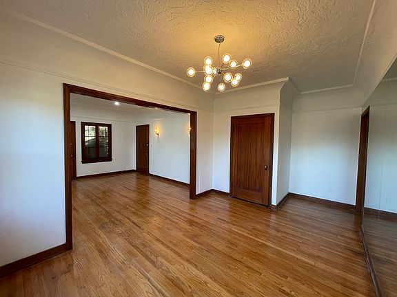 4th image of 739 N Occidental Blvd #4