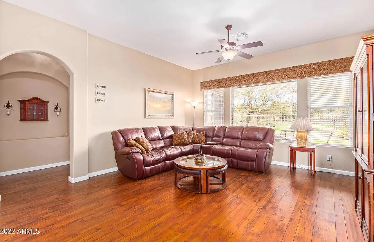 4 bed, 2786 sqft, $2,900 — Photo 3
