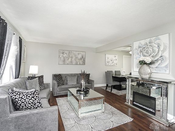 5th image of 2531 E Highwood Dr