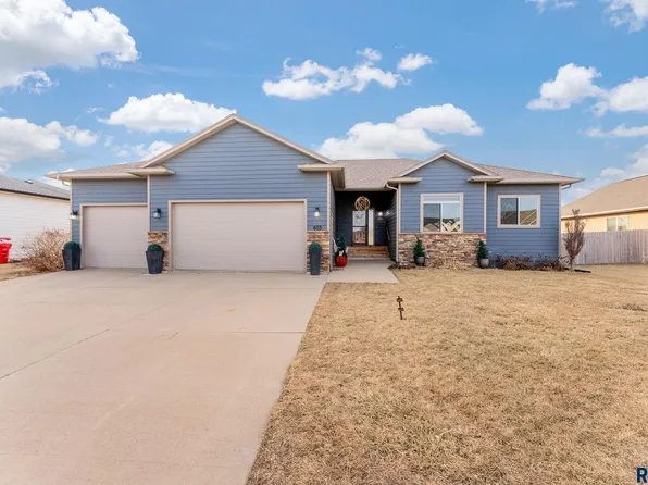 603 S Columbia St, Harrisburg, SD 57032