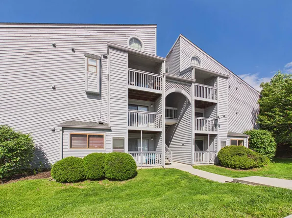 509 E Sunridge Dr #E, Blacksburg, VA 24060