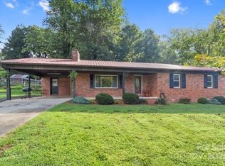 109 Pleasant Valley Dr, Marion, NC 28752