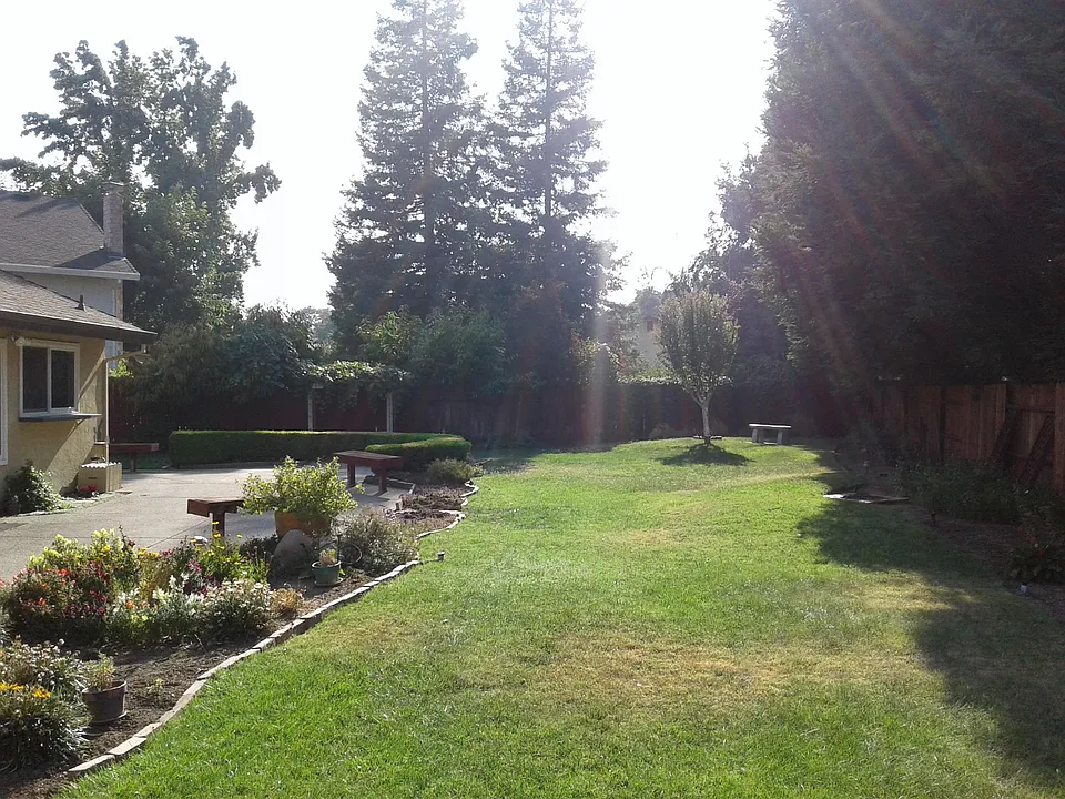 10050 Elk Glen Ct