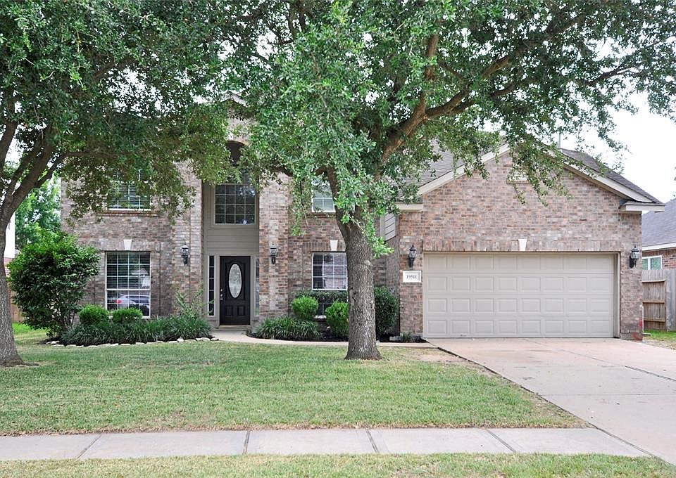1st image of 19511 Golden Willow Dr