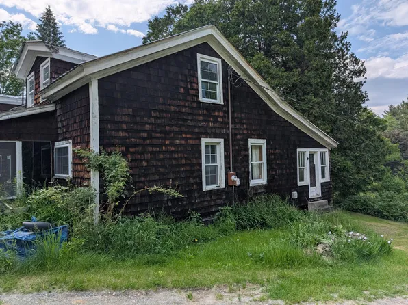 93 Prospect Rd, Keeseville, NY 12944