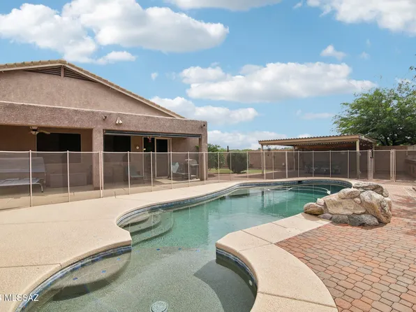 564 S Blue River Loop, Vail, AZ 85641