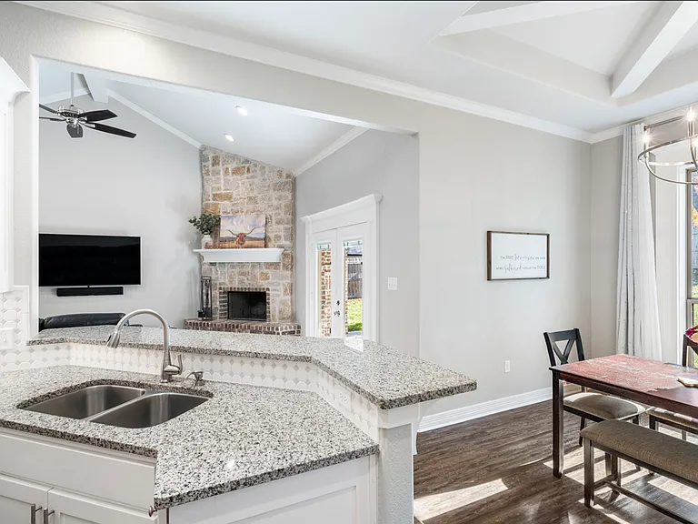 15795 Treasure Cv — Photo 14