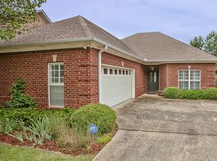 924 Castlemaine Dr, Birmingham, AL 35226