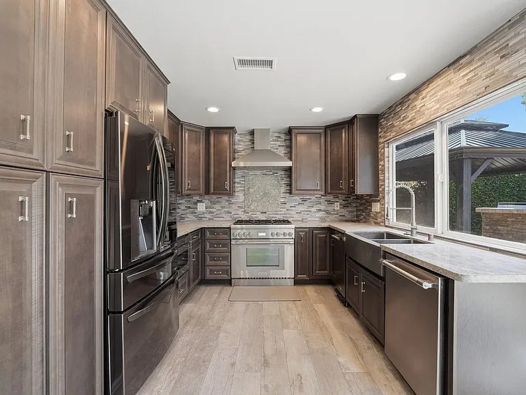 29142 Bobolink Dr — Photo 8