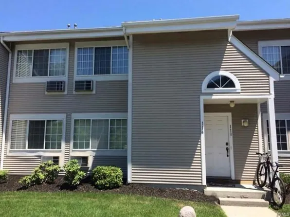 122 Green Meadows Way, Chester, NY 10918