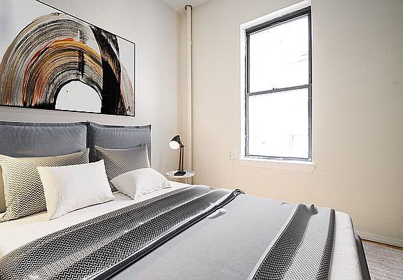 4th image of 510 W 134th St #20