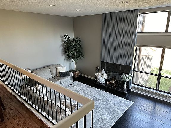 2nd image of 9588 S Pointe Lasalles Dr #105