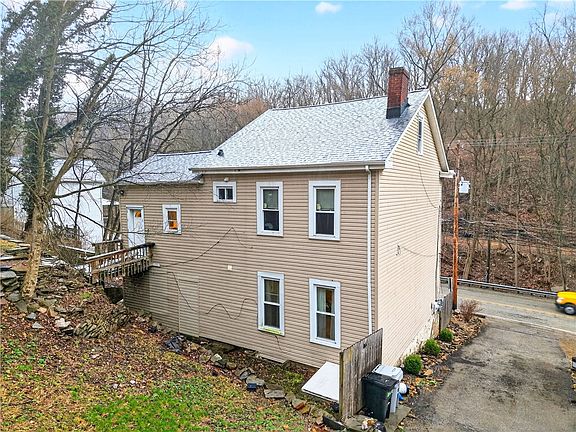 3rd image of 708 Seavey Rd