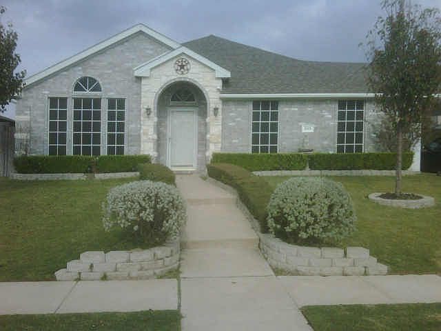 1st image of 203 Canyon Lake Dr