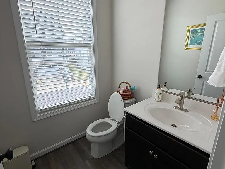 4105 Bolton Ct — Photo 12