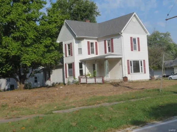 576 N Main St, Palmyra, IL 62674