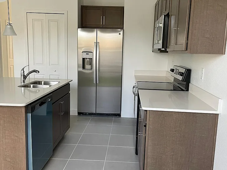 1337 Captiva Cv #8 — Photo 45