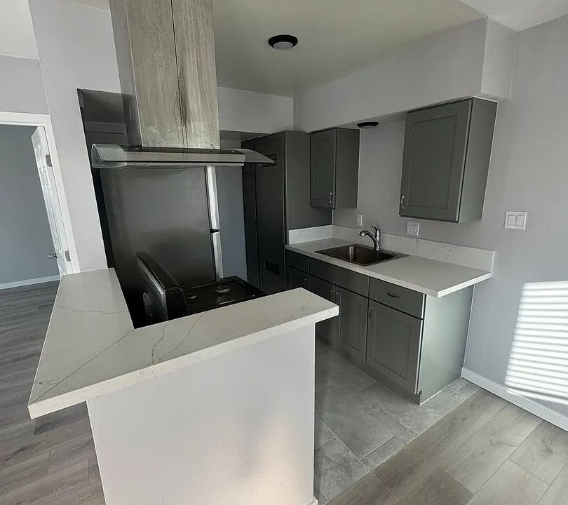 218 Chicago in Beautiful Huntington Beach!