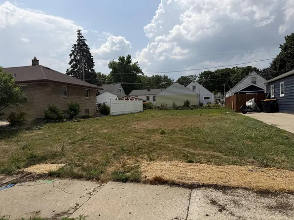 1475 S 94TH STREET, West Allis, WI 53214
