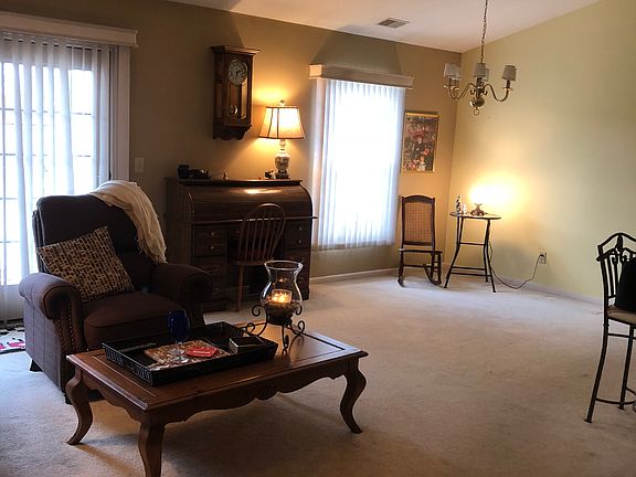 2nd image of 3302 Emerald Lakes Dr Unit 8