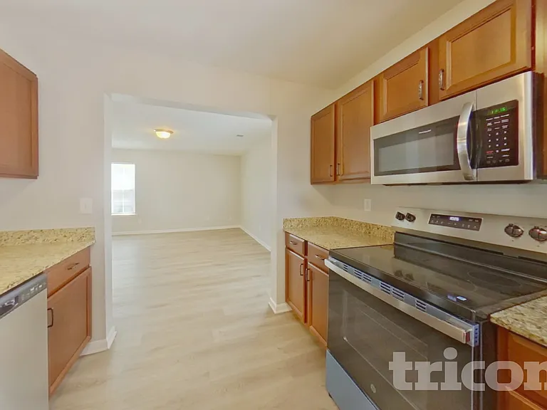 248 Eagle Pointe Dr — Photo 6
